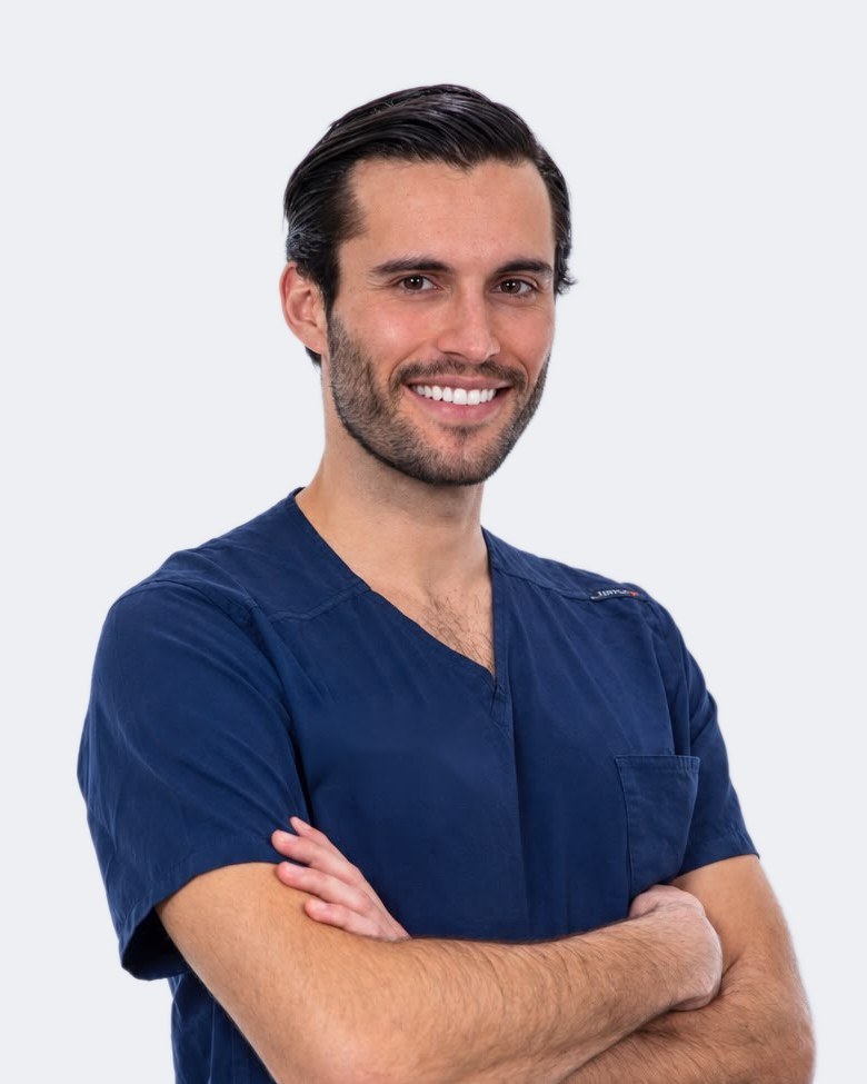 Il Dr. Dylan Ubaldi, medico chirurgo